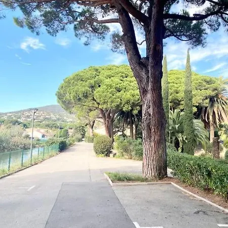 Spacieux ,lumineux ,proche Des , Piscine * Les Issambres