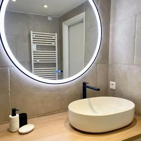 Apartment Spacieux ,lumineux ,proche Des , Piscine *