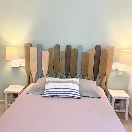 Spacieux ,lumineux ,proche Des , Piscine *